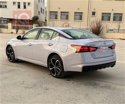 نيسان ألتيما